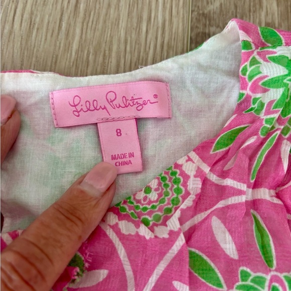 Lilly Pulitzer Vibrant Pink and Green Blouse - Bib with Ruffles - size 8 - Picture 3 of 10